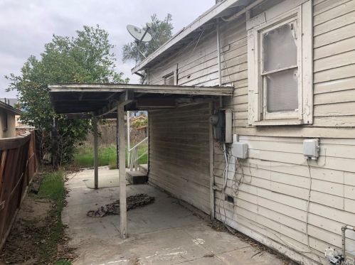 156 Court St, San Bernardino CA  92410-4814 exterior