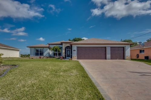 3014 49th St, Lehigh Acres, FL 33971-4788
