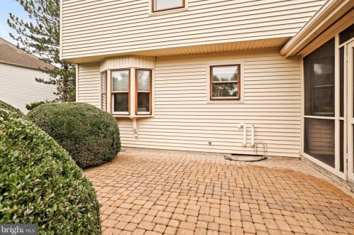 29 Winthrop Rd, Lawrence Township NJ  08648-1557 exterior