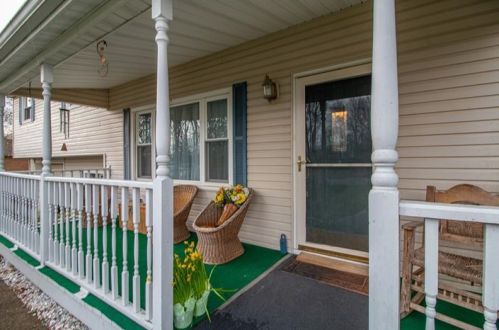 2119 Homewood Dr, Hermitage, PA 16148-2917