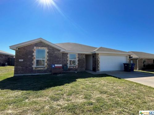 3509 Logsdon St, Copperas Cove, TX 76522-3583