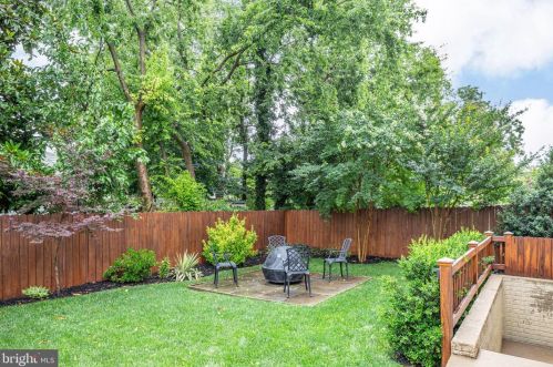 527 Willis St, Fredericksburg VA  22401-5650 exterior