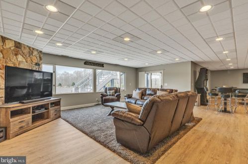 125 Commissioners Pike, Pilesgrove NJ 08098-2033 exterior