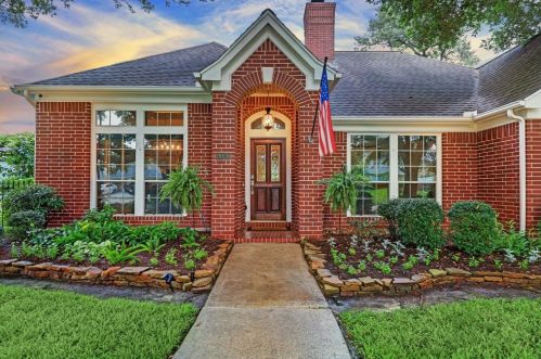 18830 Polo Meadow Dr, Humble, TX 77346-8121