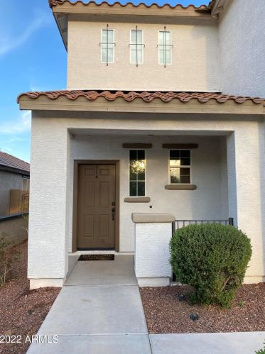 7915 8th Way, Phoenix, AZ 85042-5570