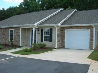 3041 Hyde Place Cir, Winston Salem, NC 27103-3448