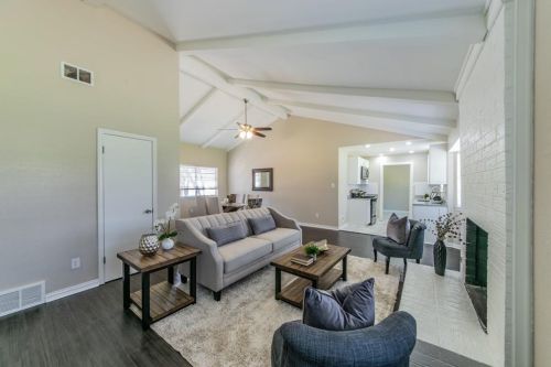 4709 Woody Ln, Fort Worth, TX 76140-1430