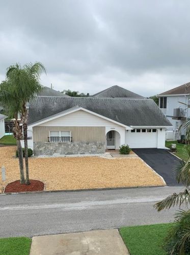 15630 Allmand Dr, Port Richey, FL 34667-3938