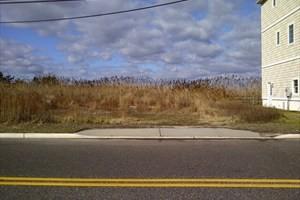 410 Illinois Ave, Wildwood Crest, NJ 08260-6024
