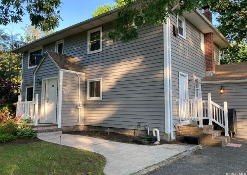 68 Tamarack St, Islip Manor, NY 11751-1910