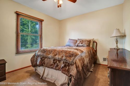 61 Venice Dr, Bricktown NJ  08723-6976 exterior