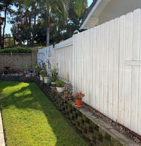 1290 Longfellow Rd, Vista CA  92081-9064 exterior