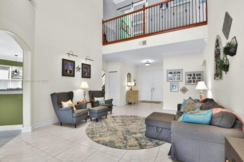 18856 23rd Pl, Hollywood FL  33029-5340 exterior