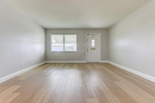 604 Canal Way, Boynton Beach, FL 33426-4766