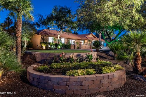 402 Coral Gables Dr, Phoenix, AZ 85022-3607