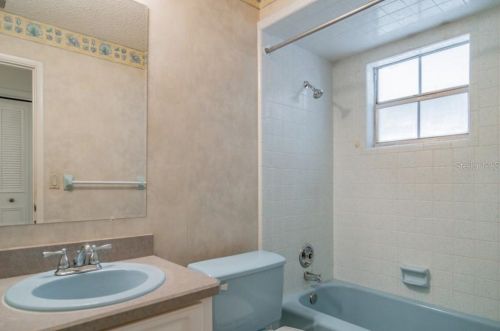 4626 Grovecrest Dr, Lakeland FL  33813-2440 exterior