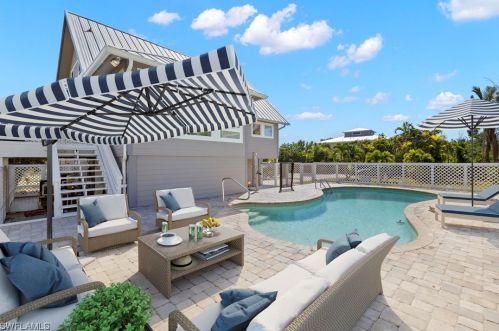 9393 Peaceful Dr, Sanibel FL  33957-4238 exterior