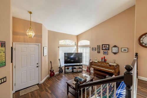 8686 White Peacock Way, Elk Grove CA  95624-3701 exterior