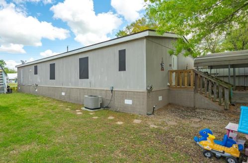 501 Larry Dr, Seagoville, TX 75159-1318