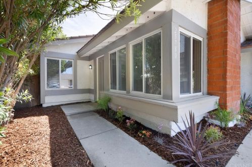25780 Rana Dr, Santa Clarita, CA 91355-2424
