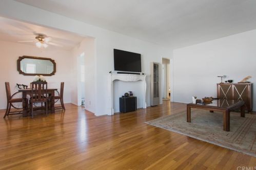 206 Esperanza Ave, Long Beach, CA 90802-3641