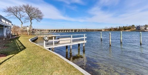 331 Un St, Yarmouth MA 02664-4564 exterior