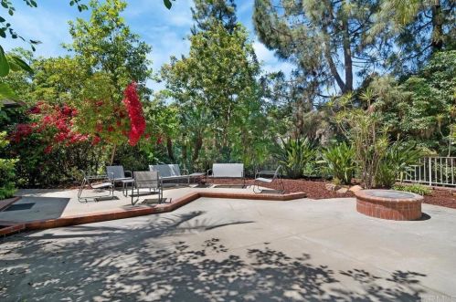 9750 Lake Helix Ter, La Mesa CA  91941-4432 exterior