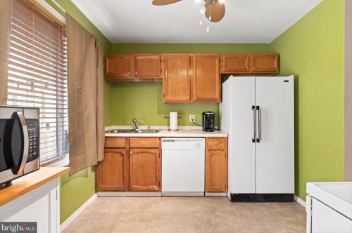 9 Conley Ln, Etters PA  17319-9015 exterior