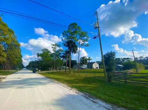 16928 84th Ct, Town Of Loxahatchee Groves, FL 33470-2746