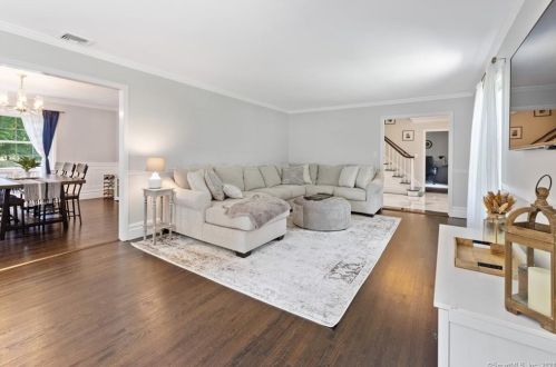 12 Falmouth Rd, Stamford CT  06903-2312 exterior