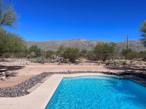 11265 Limberlost Rd, Tucson, AZ 85749-9518