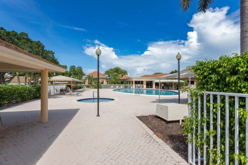 1320 29th Ave, Delray Beach FL  33445-7691 exterior