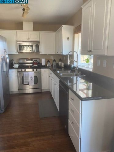 1771 Clos Duvall Ct, Benicia CA  94510-2327 exterior