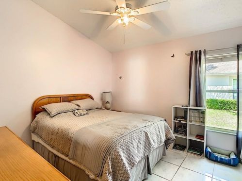 4784 Ridgemoor Cir, Palm Harbor FL  34685-3149 exterior