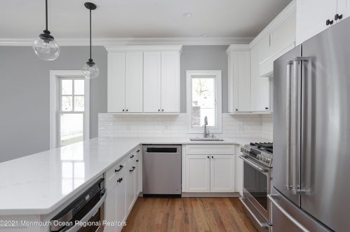 1 Meadowbrook Ave, Locust NJ  07760-1722 exterior