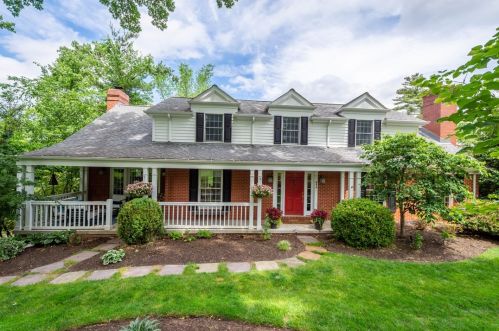234 Warwick Dr, Pittsburgh, PA 15241-2130