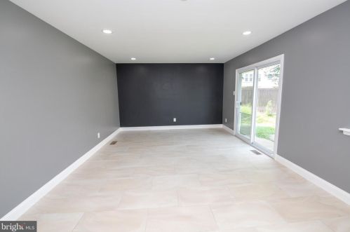 1865 Greymont St, Philadelphia PA  19116-3829 exterior