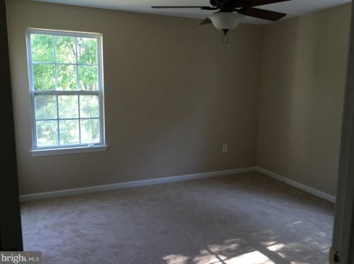 1122 Tristram Cir, West Deptford NJ  08051-2228 exterior