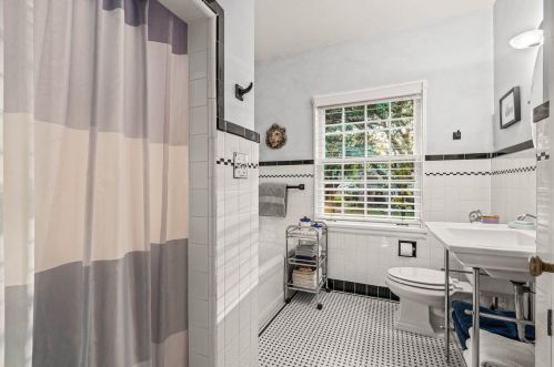 3164 51 Blvd, Milwaukee WI 53216-3236 exterior