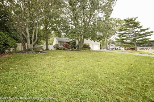 408 Crestview Ter, Bricktown, NJ 08723-4906