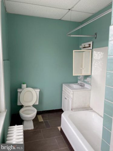 941 Mckean St, Philadelphia PA 19145-3034 exterior