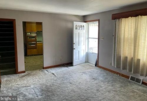 307 Mary St, Wilmington, DE 19804-1529