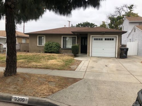9209 La Docena Ln, Pico Rivera, CA 90660-5227