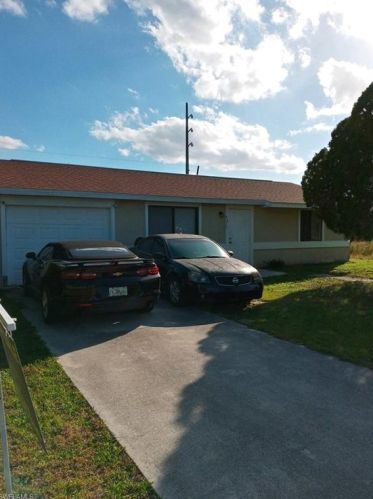 3011 1st St, Lehigh Acres, FL 33976-2566