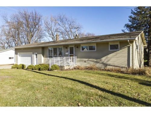 17 Maple St, Minnetrista, MN 55387