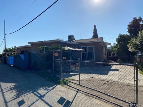 1546 Cameron St, Long Beach, CA 90810-2111