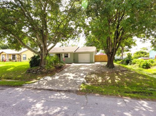 1049 Phelps St, Sebastian, FL 32958-5135