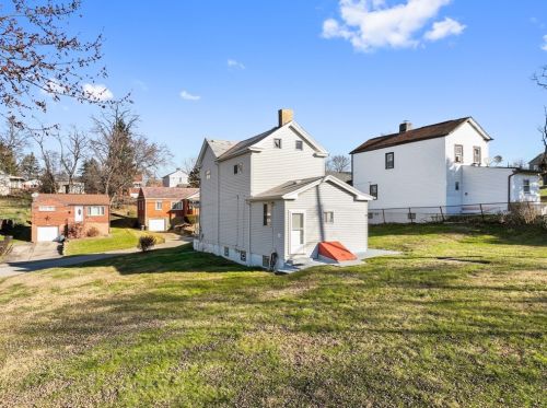 3104 West St, Pittsburgh, PA 15122-1461