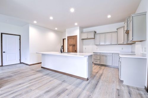 112 Four Seasons Ln, Kewaskum, WI 53040-2100