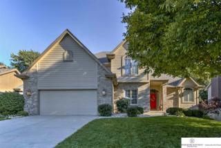 10218 Y St, Omaha, NE 68127-4529